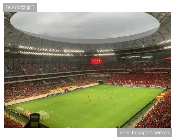 中超“主场龙”现象加剧，球迷文化与专业足球场硬件升级成关键变量。